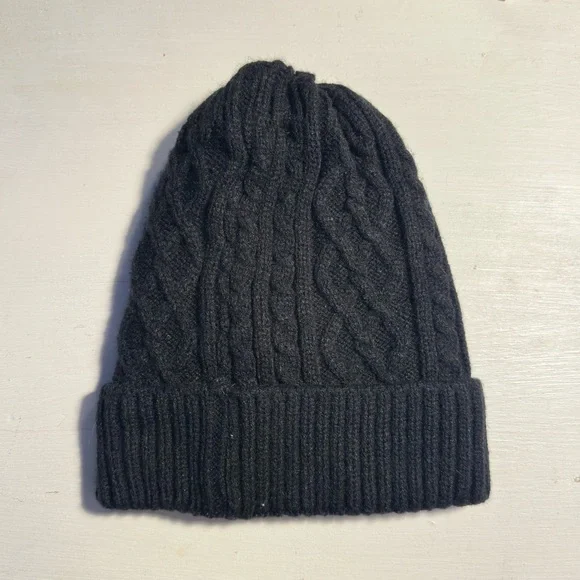 UGG Men's Black Knit Beanie Unisex - Picture 3 of 8